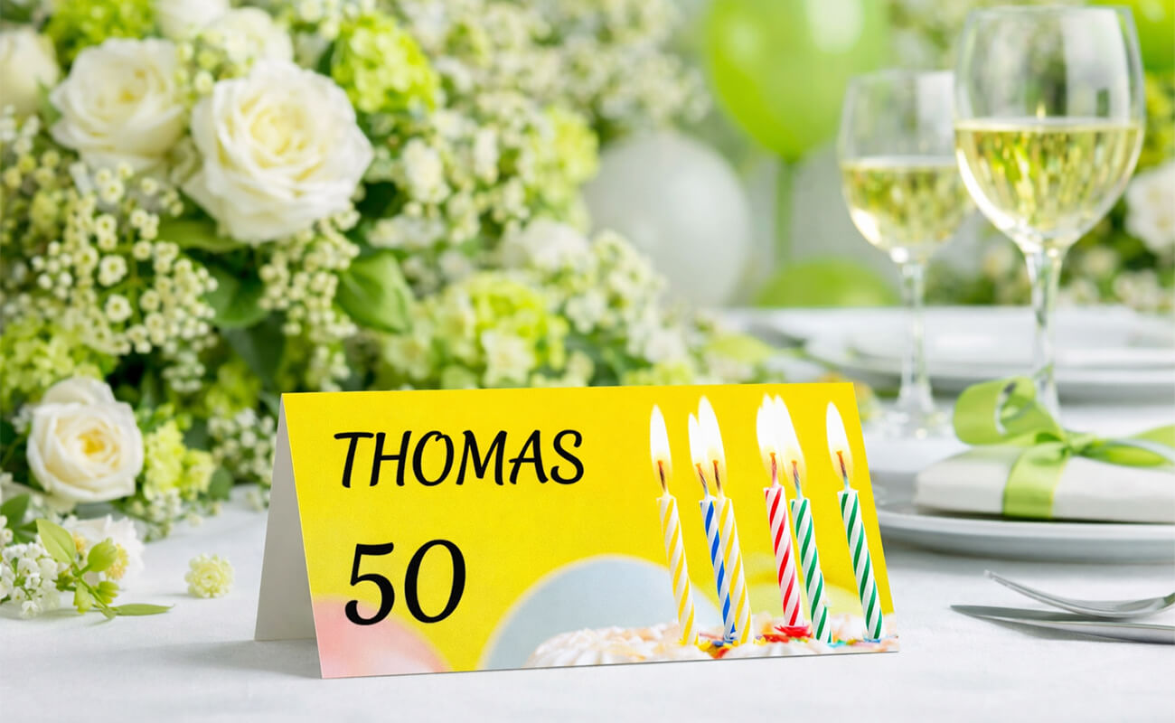 Tischkarten für den runden Geburtstag mit Zahlen
