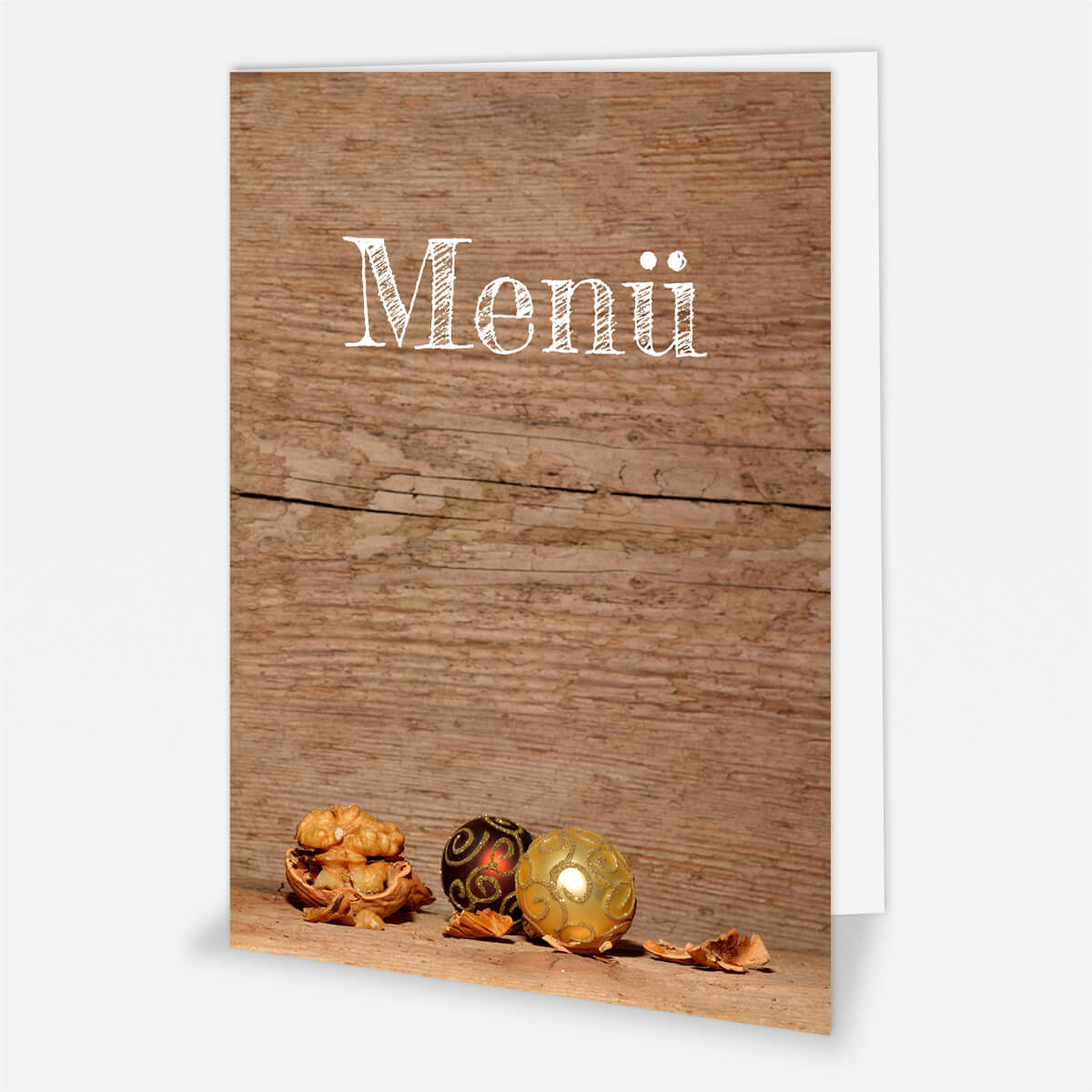 Menükarten Weihnachten mit Holzhintergrund und Nüssen