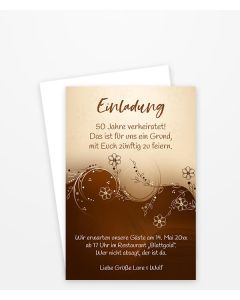 Romantische Einladungskarte zur goldenen Hochzeit in warmen Tönen. 